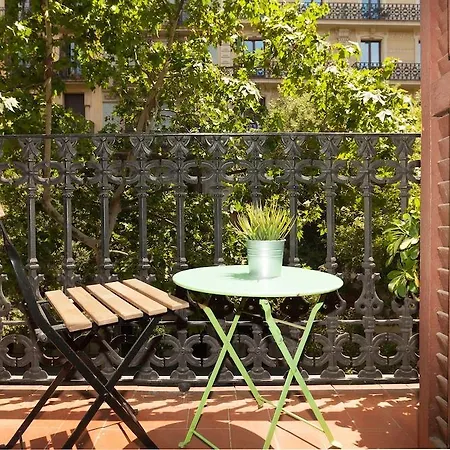 Easy Sleep Gaudi Terrace * Barcelona
