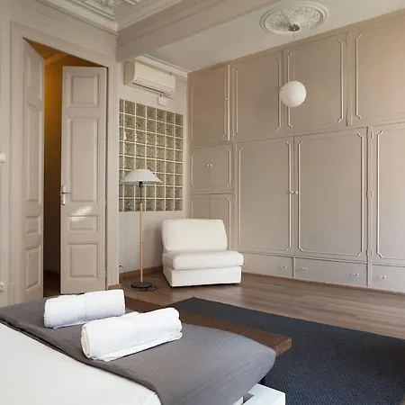 Easy Sleep Gaudi Terrace דירה